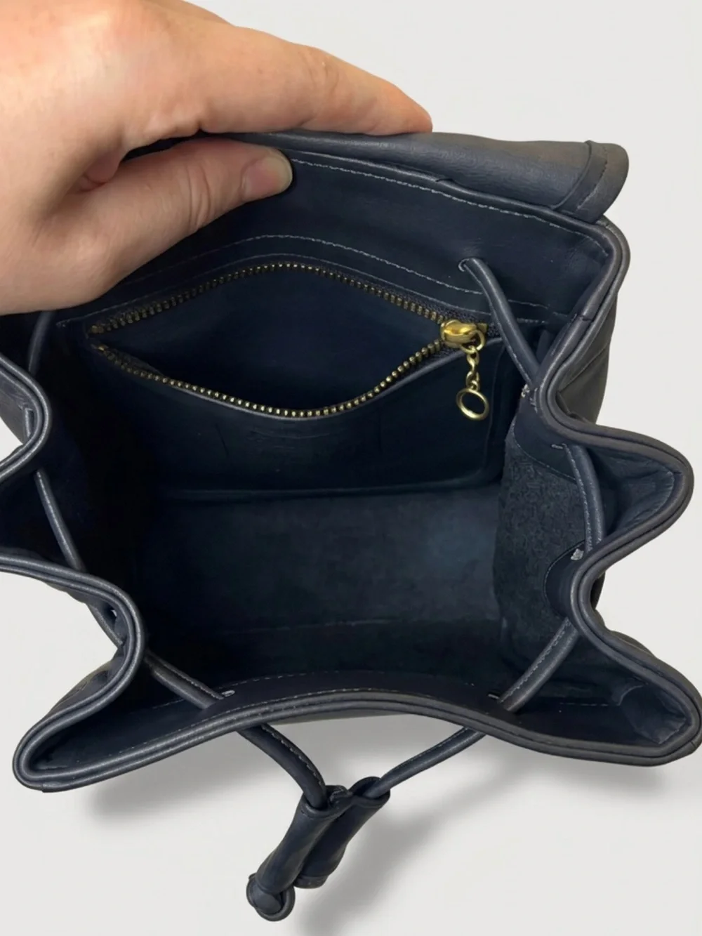 Vintage Coach Navy Leather Flap Drawstring Crossbody Bag 4029 Rare